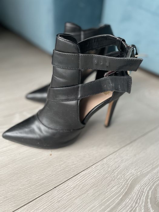 Wysokie botki na szpice Zara roz. 36