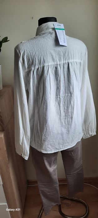 Bawełniana koszula z ażurową wstawką