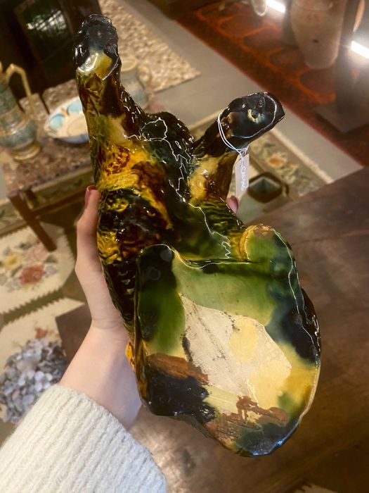 Figura Decorativa de Gato em Faiança Policromada