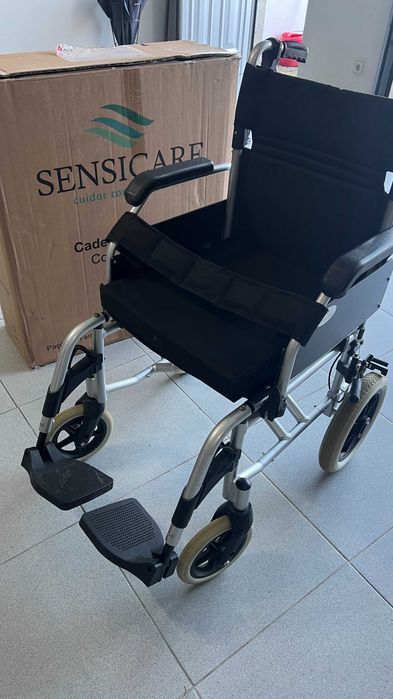 Cadeira de Rodas de Trânsito em Alumínio – Como Nova