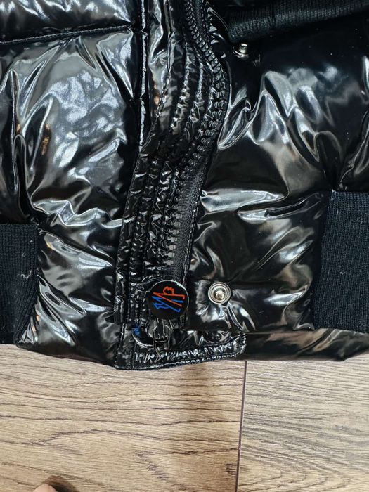 Пуховик Moncler в ідеальному стані