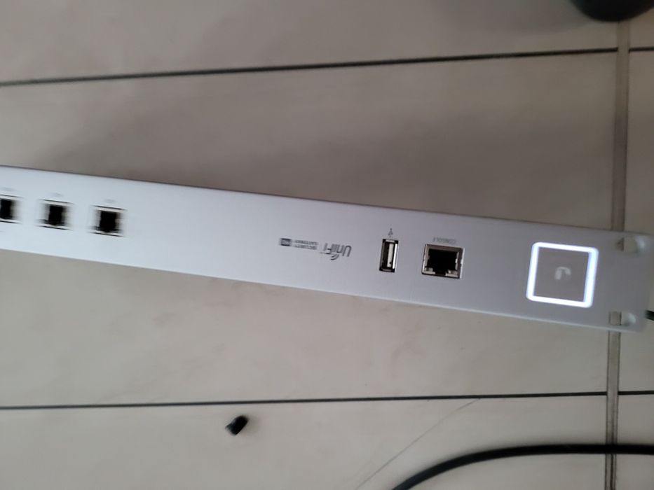 Ubiquiti unifi security gateway pro USG Pro 4