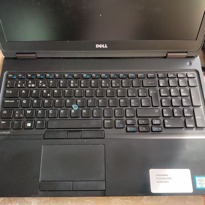 Ноутбук Dell latitude 5570