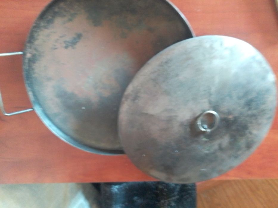 Продам сковороду с крышкой для домашнего мангала барбекю