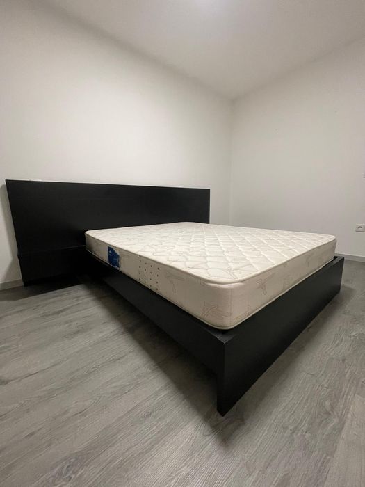 Cama com colchão