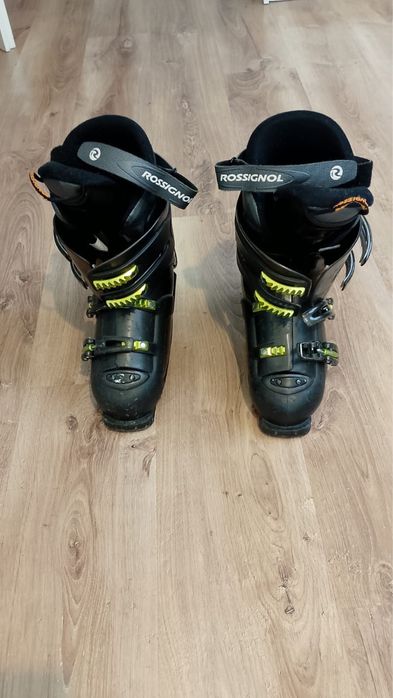 Sprzedam komplet  narciarki, narty, buty, kijki i kask