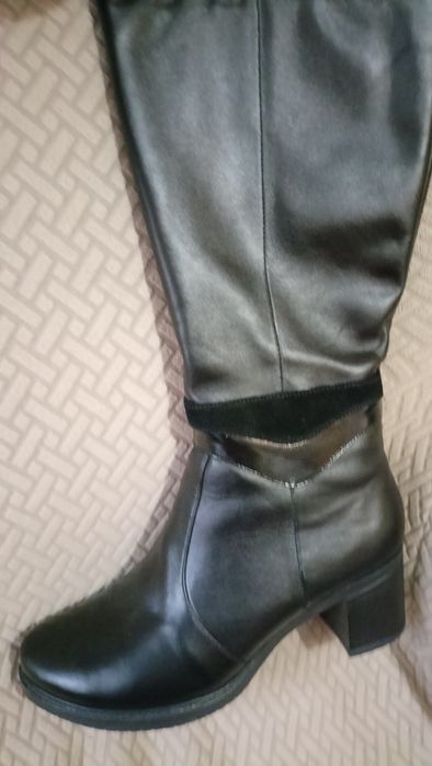 Продаю сапоги кожаные зимние новые
