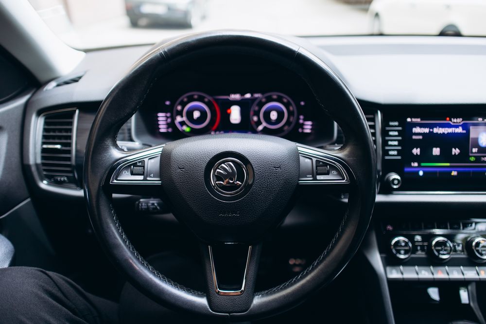 Продаю власний автомобіль