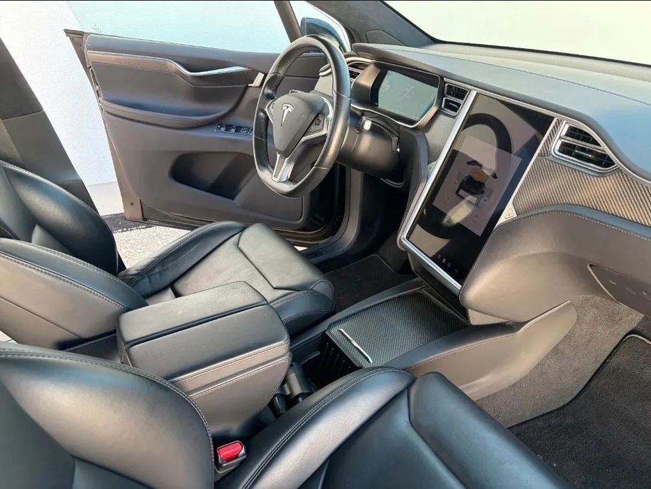 Tesla Model X P100D