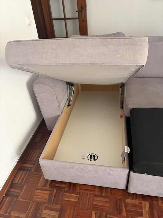Sofá 3 lugares com chaise longue e função cama