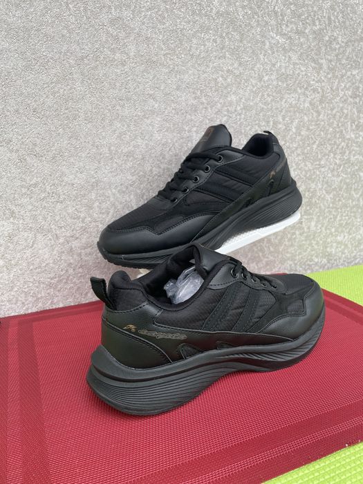 Чоловічі кросівки р 40,41.42.43.44.45