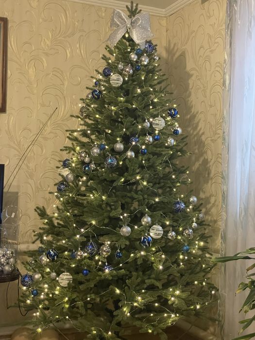 Ялинка штучна лита з пластмаси