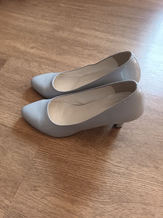 Buty na szpilkach