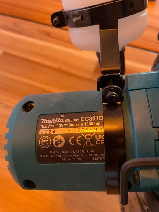 Akumulatorowa przecinarka do płytek i szkła Makita CC301D