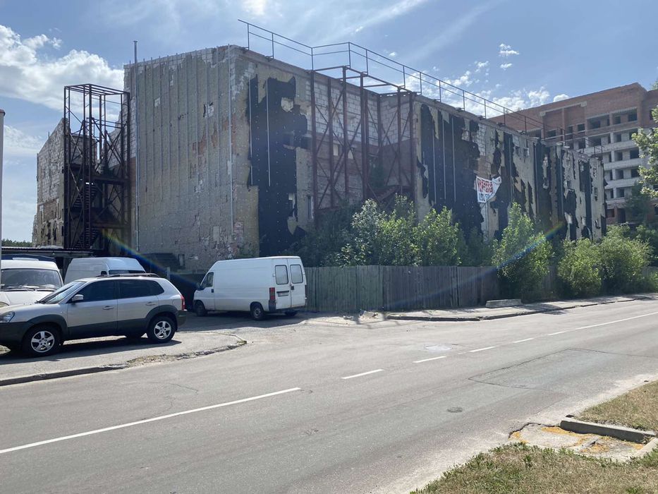 Продам комерческий обьект на 30 сот приватизир земли в Славутиче