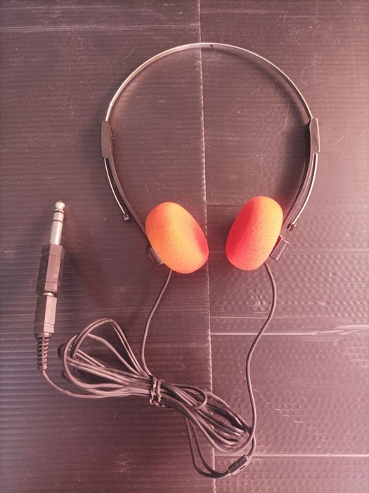 Vintage Headphones64729953060867121