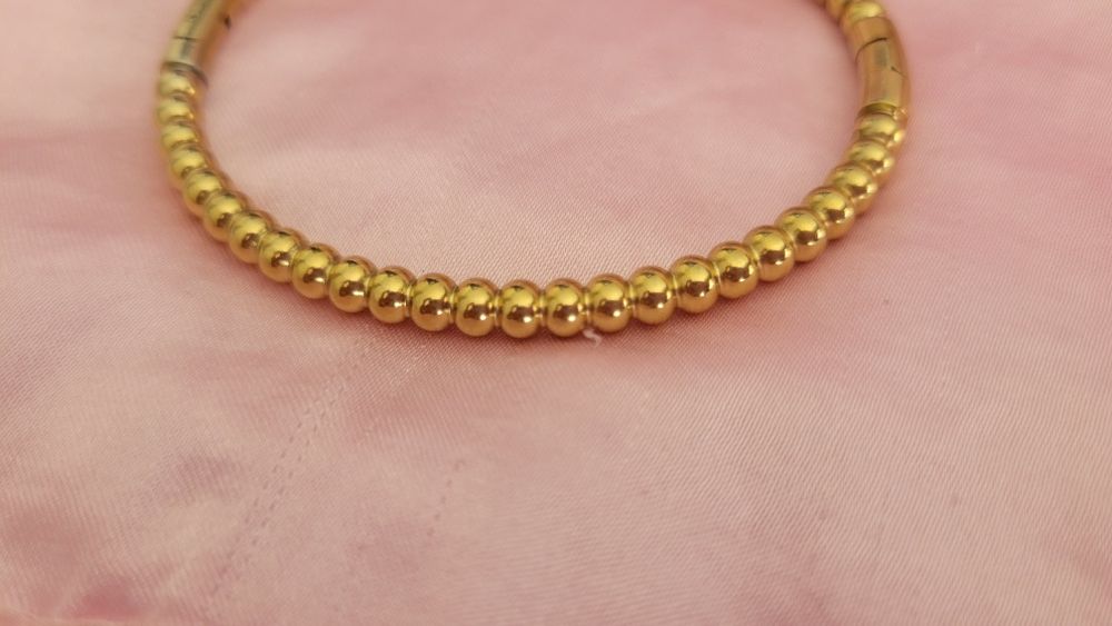 Pulseira Dourada em Aço Inoxidável