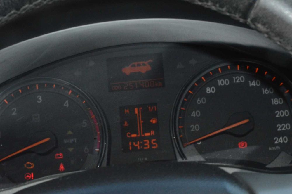 Carrinha Toyota Avensis — photo 5