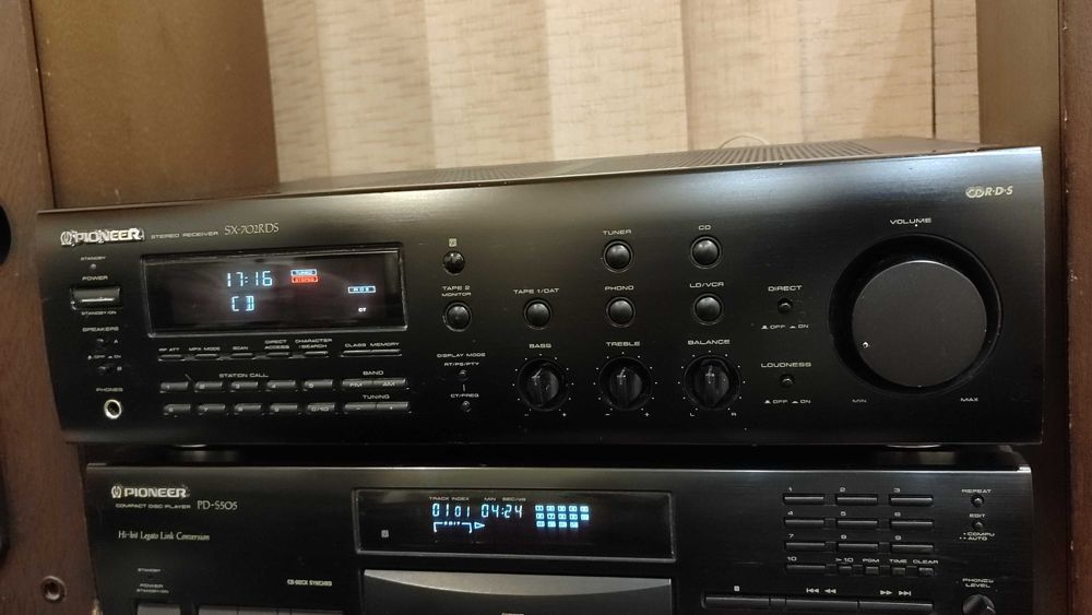 Усилитель-Ресивер  Pioneer SX-702. Звук !