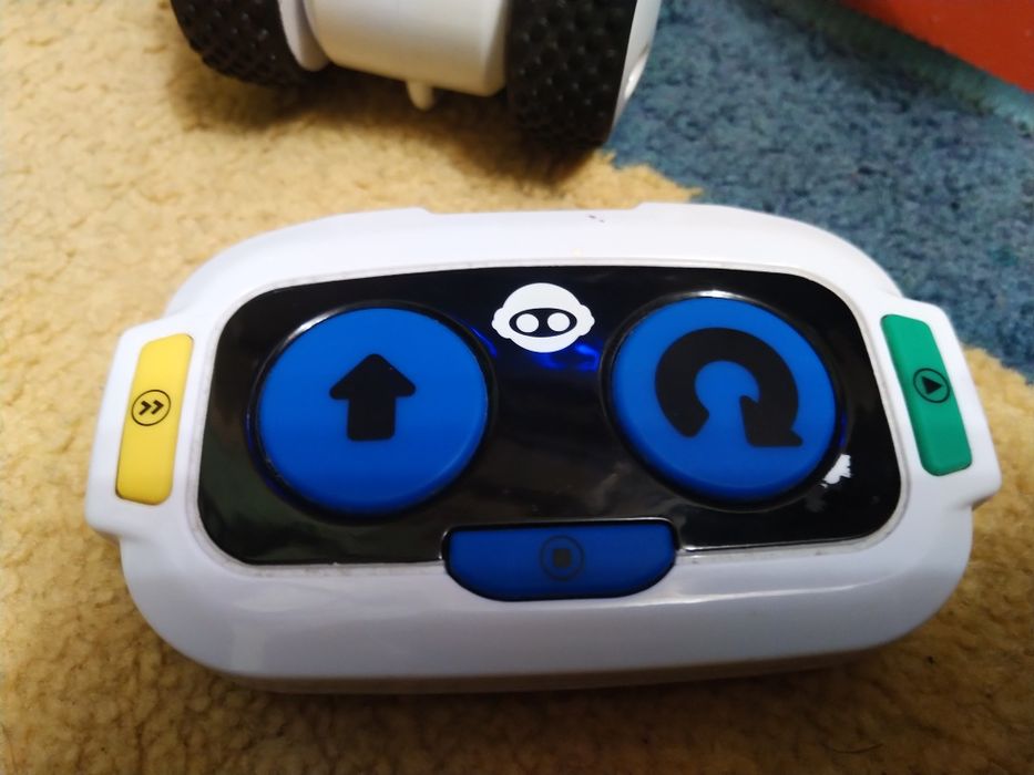 Робот іграшковий