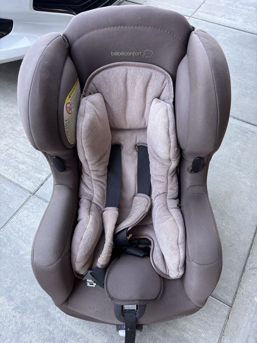 Sprzedam fotelik samochodowy dla dziecka.