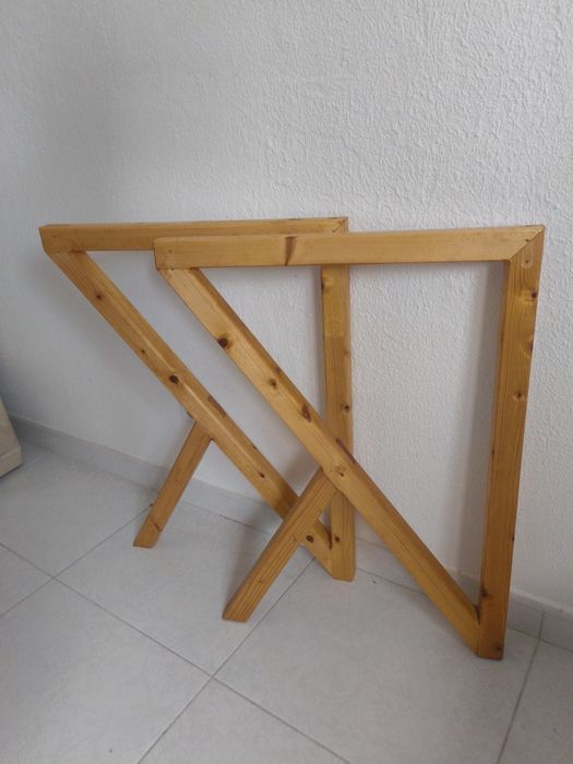 Pernas de mesa, de madeira