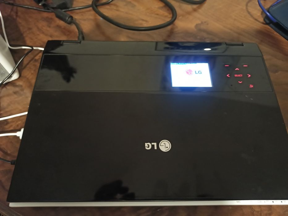Portátil LG r200