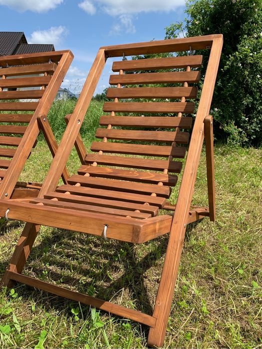 Крісло шезлонг.