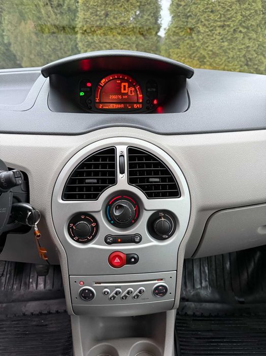 Renault Modus 1.6 16v 2004r.