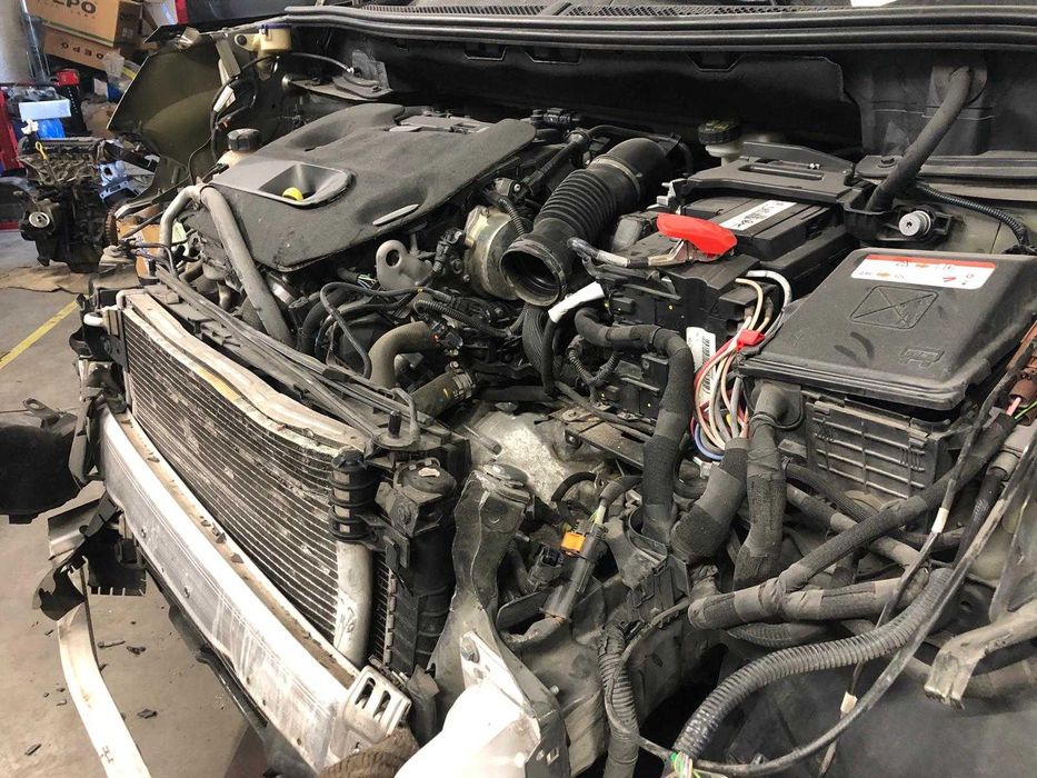 Peugeot 5008 HDi GT Line 2.0 Diesel 5+2 | 2018 | Salvado