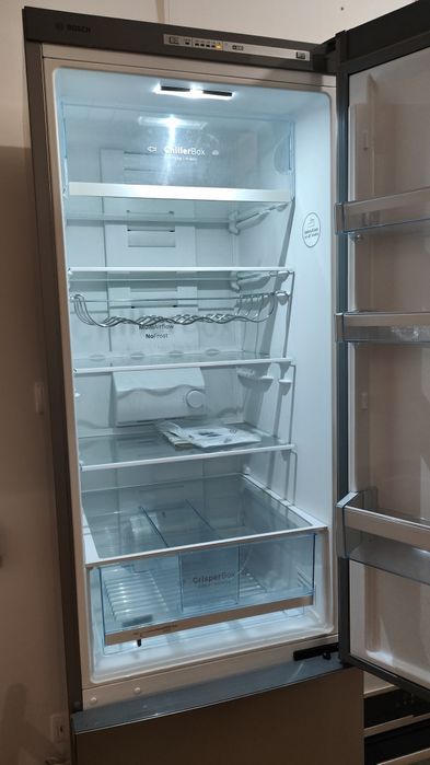 Sprzedam lodówko-zamrażarke  BOSCH 200cm no frost