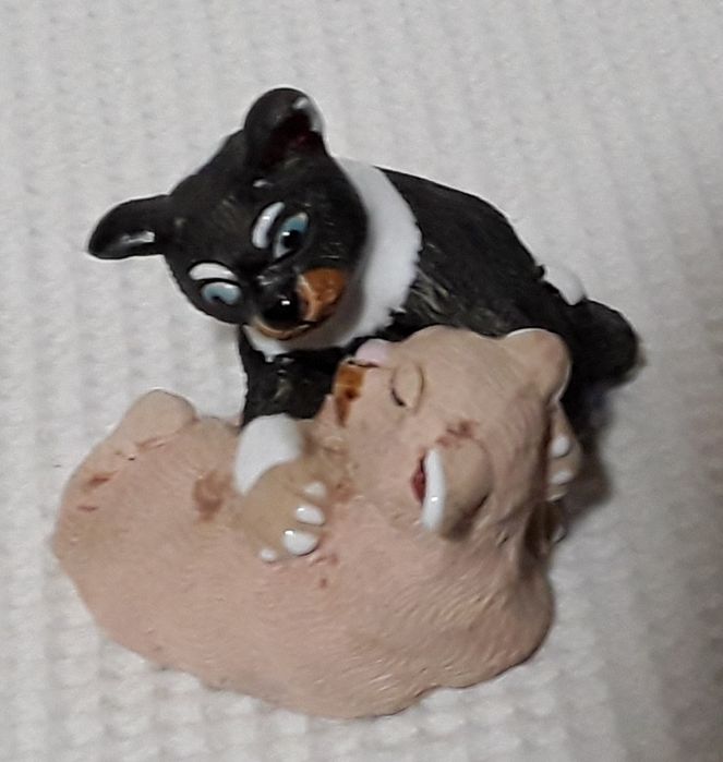 Bibelô casal de gatos em cerâmica