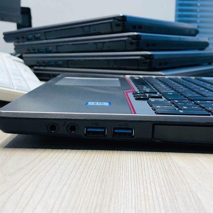 Ноутбук Fujitsu E756 • i7-6500U • 61 шт оптом • для бізнесу