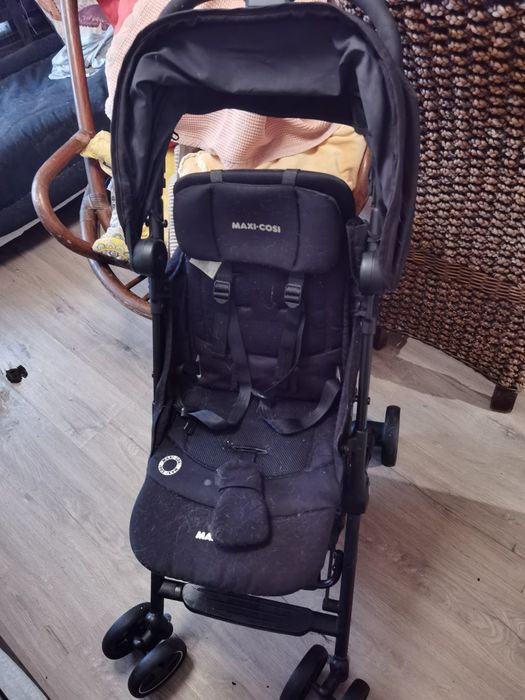 Child stroller480114271406663680