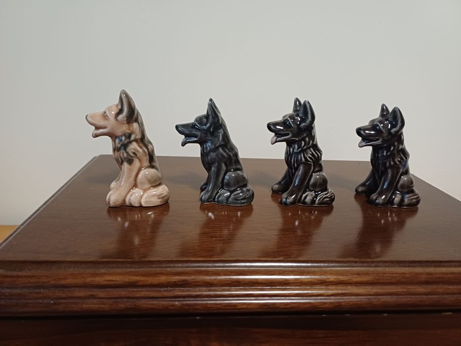 Figurka pies  4szt Owczarek Niemiecki   Kuka Wojciech Rydz PRL