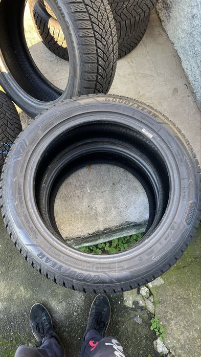 215/55/17 GoodYear Ultragrip PERFORMANCE +