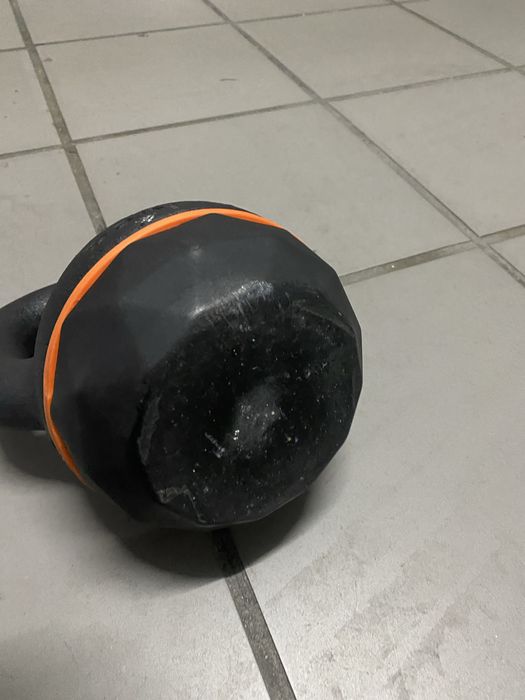 Kettelbell 16kg com base de borracha