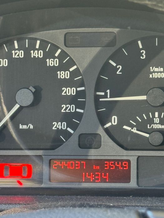 Продам BMW e46 318i