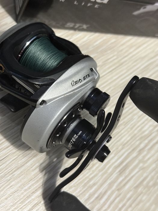 Продам мульт Abu Garcia REVO 4 STX  7.3:1 в чудовому стані