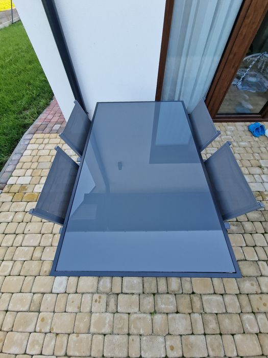 Zestaw ogrodowy Parasol + Stół + Leżaki