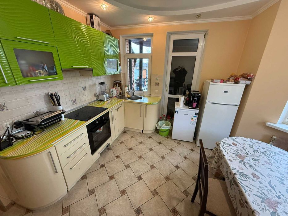 Продаж цегляного двоповерхового будинку 128 м2 з банею.