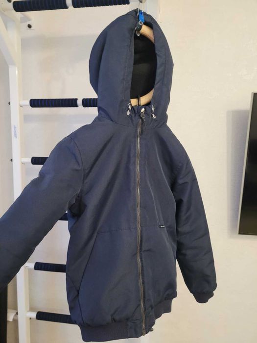 Дитяча куртка lifestyle на 7-8 років бо маломірить