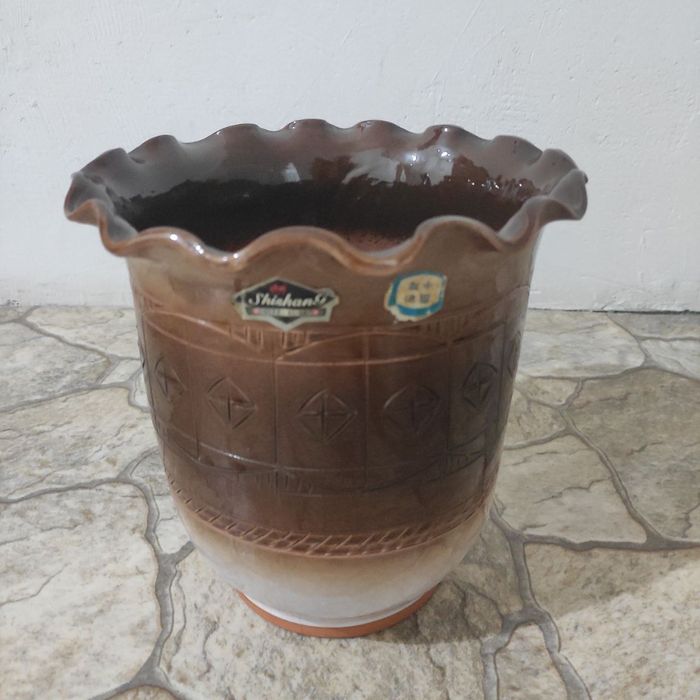 Цветочный вазон .