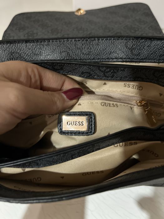 Mala Guess estampada