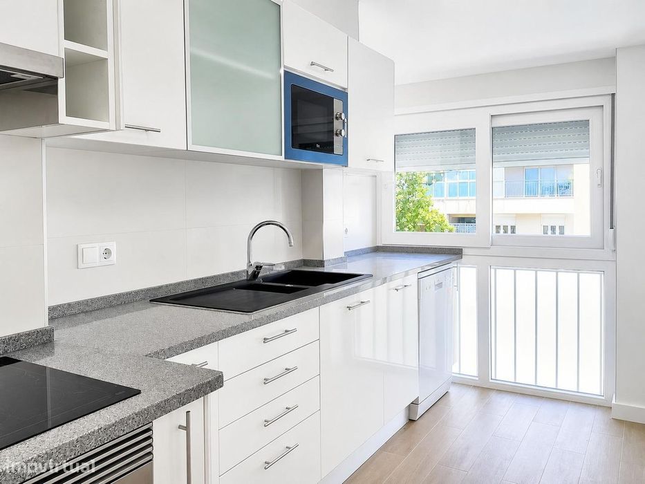 T2 totalmente remodelado, para viver ou investir - Lumiar