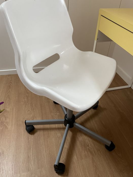 Secretária + cadeira