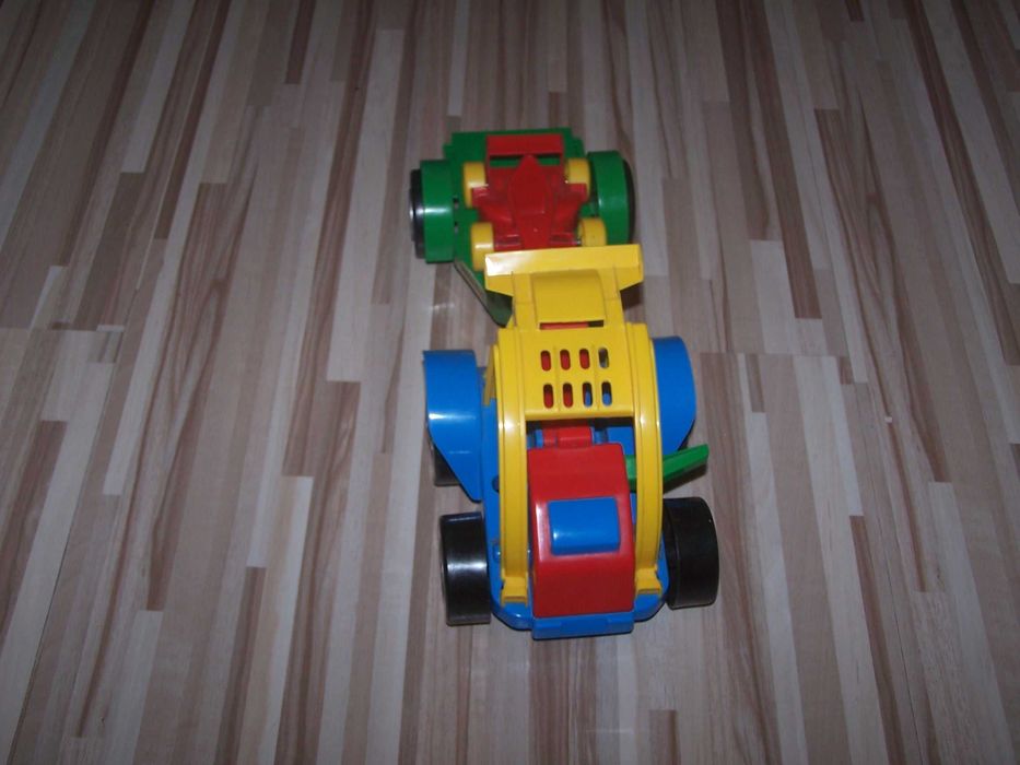 Traktor z przyczepą i samochodzikiem Wader