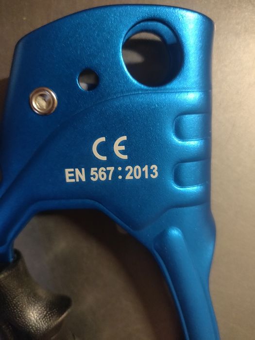 Жумар правый, блок-ролик, страховочное устр., карабины для промальпа