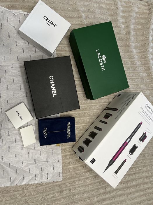 Коробки брендові  LACOSTE CHANEL DYSON CELINE Pandora