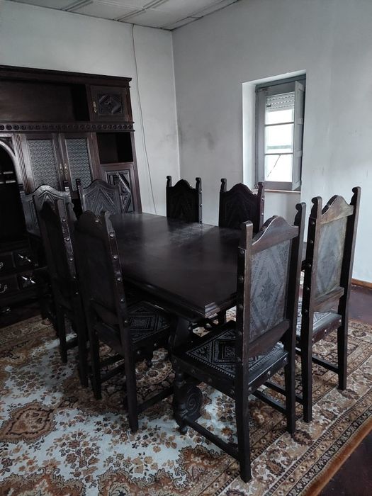 Mesa de sala de Jantar em Mogno